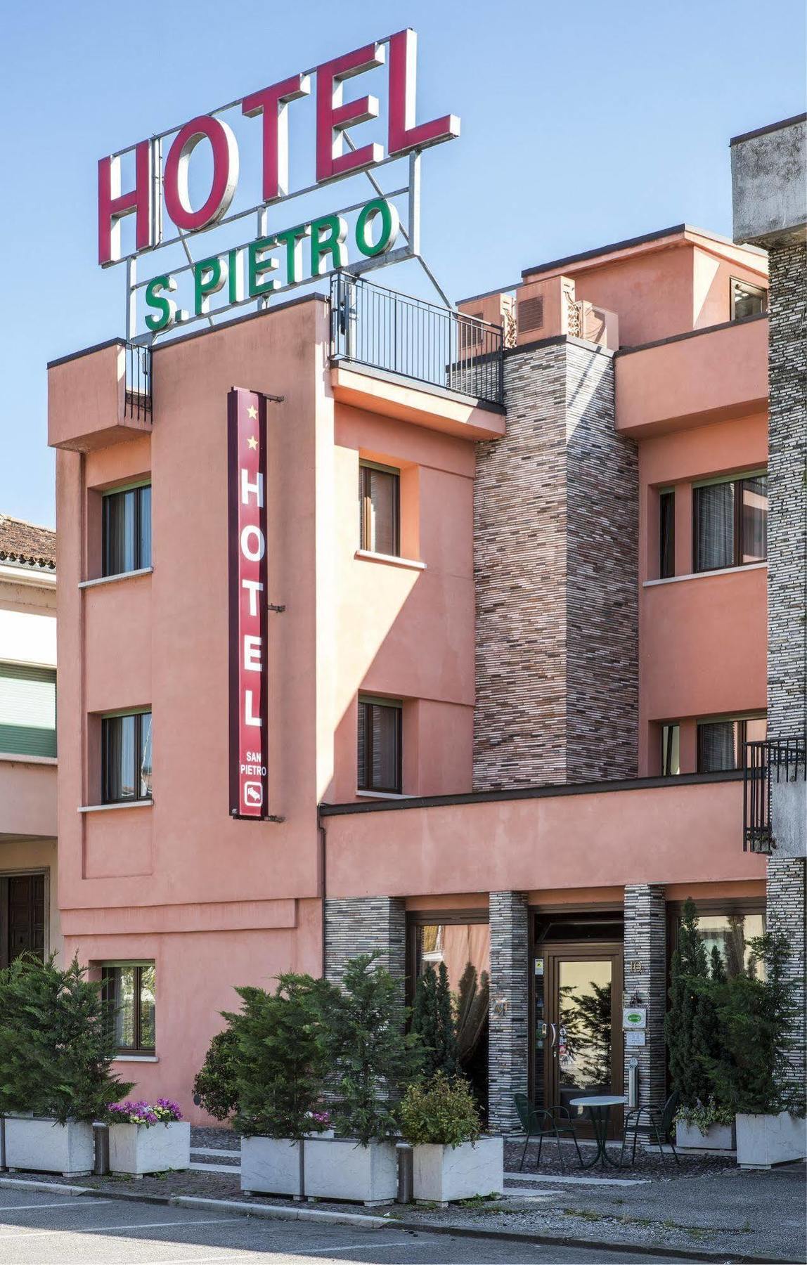 Hotel San Pietro Villafranca di Verona Eksteriør bilde